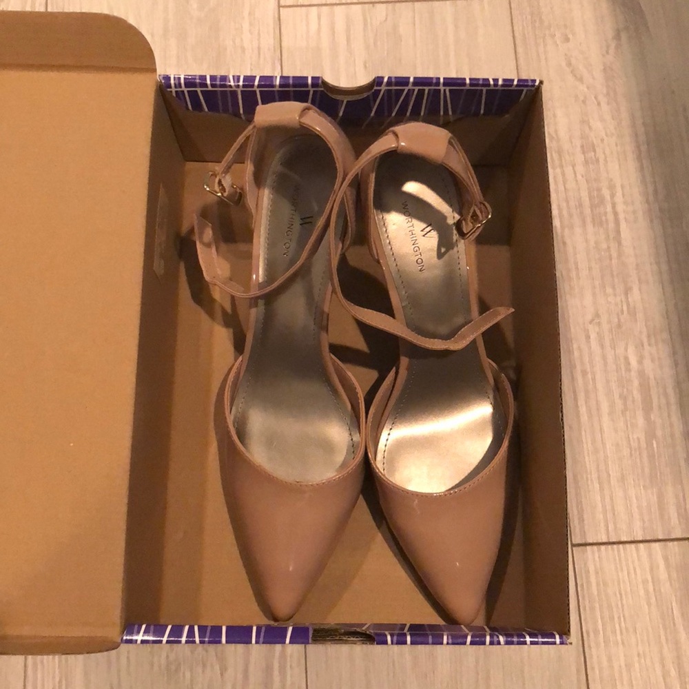 New in the box “nougat” neutral